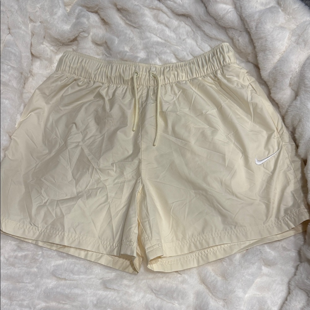 Nike Windrunner Women's Athletic Shorts - Small